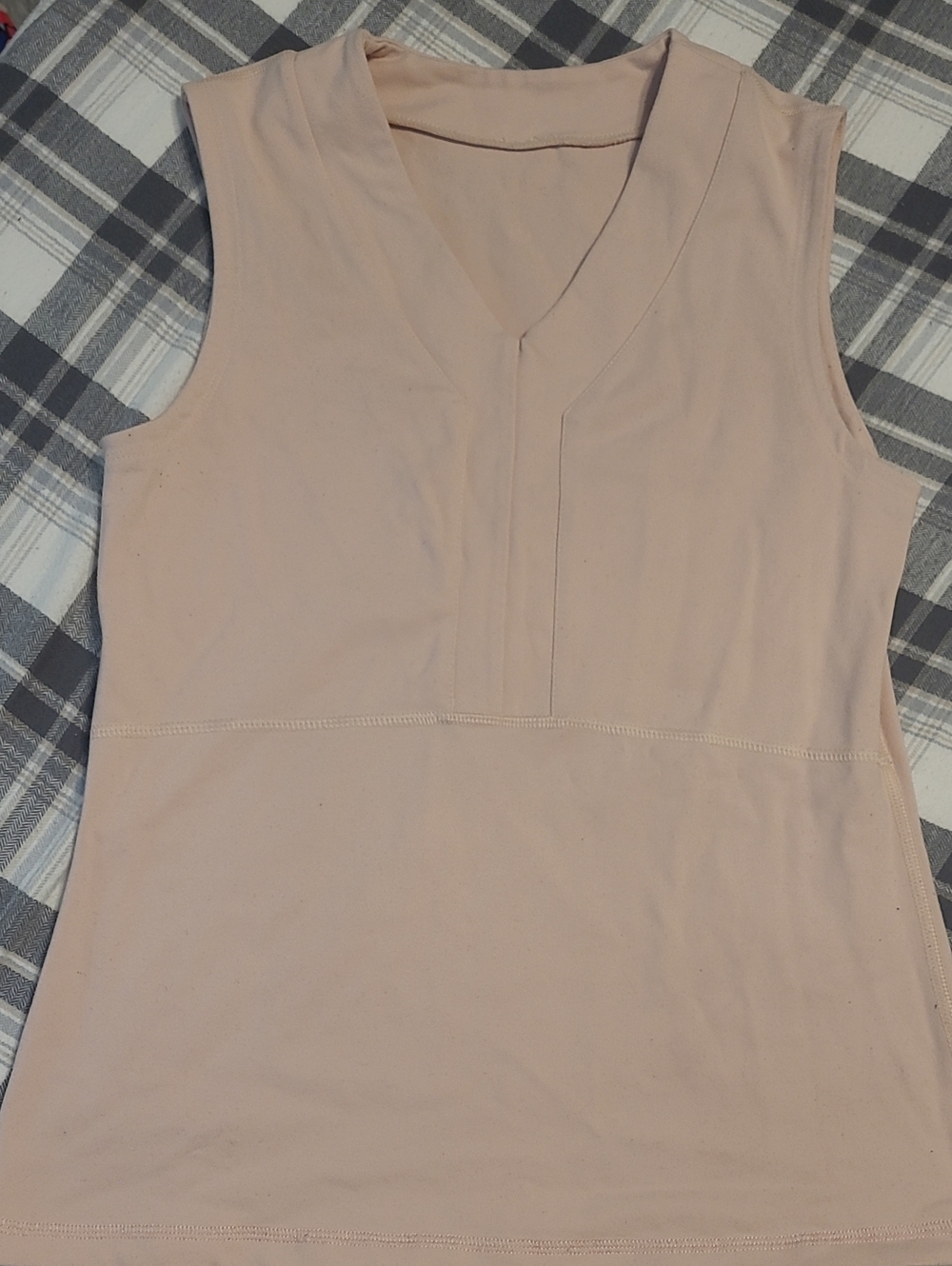 lululemon athletica Sleeveless V-Neck Tank in Blush